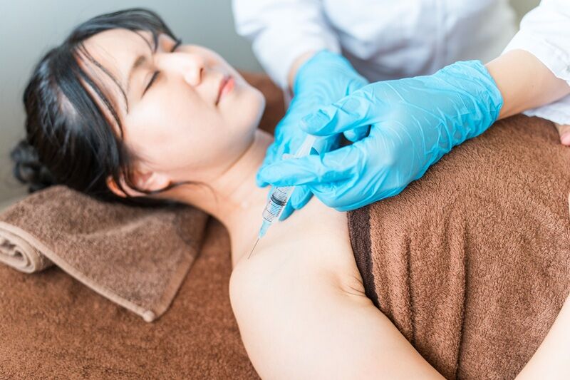 肩こりボトックス 後悔｜肩こりにボトックス注射は本当に有効？後悔しないためのポイント